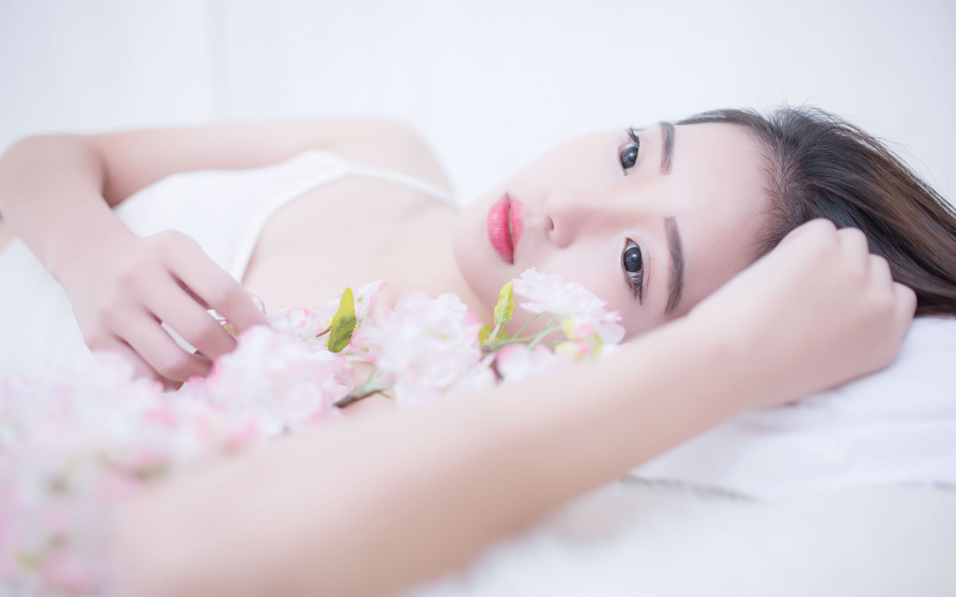 纽约苏富比拍卖行将拍卖珍稀幼年角鼻龙骨骼化石